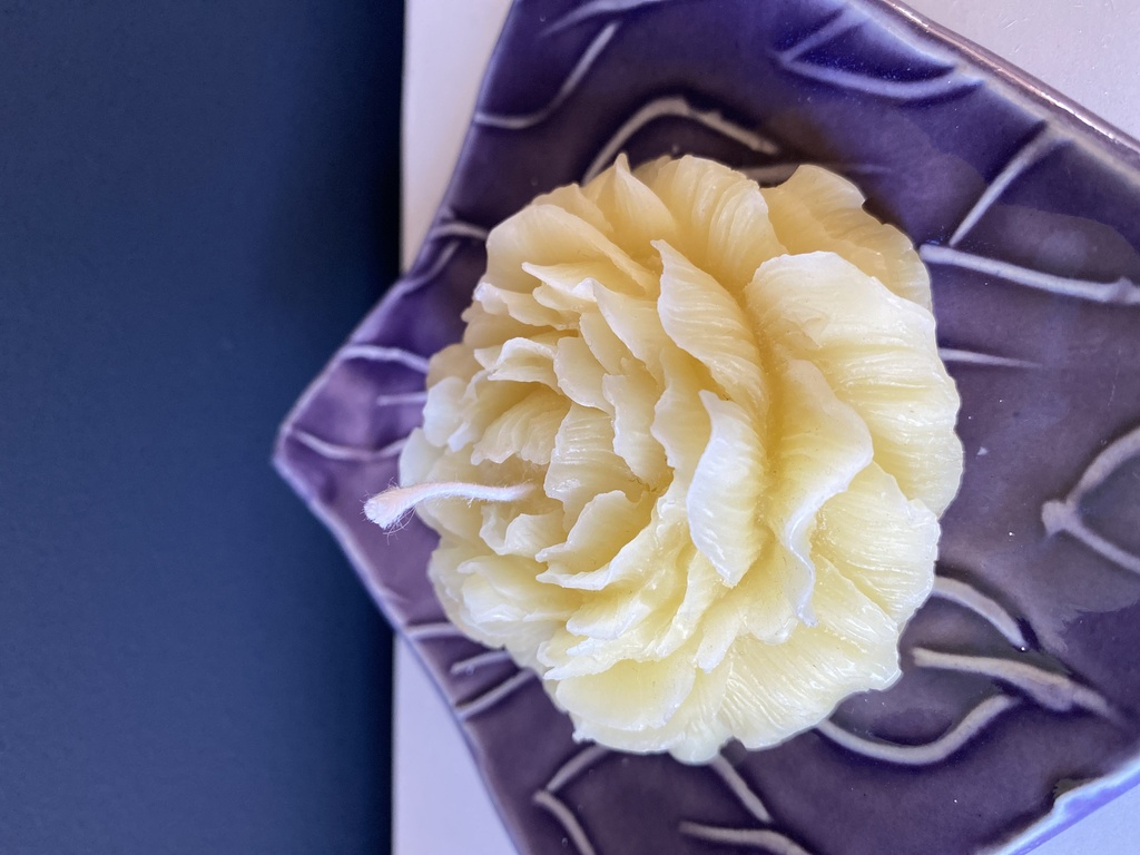 Beeswax flower candle